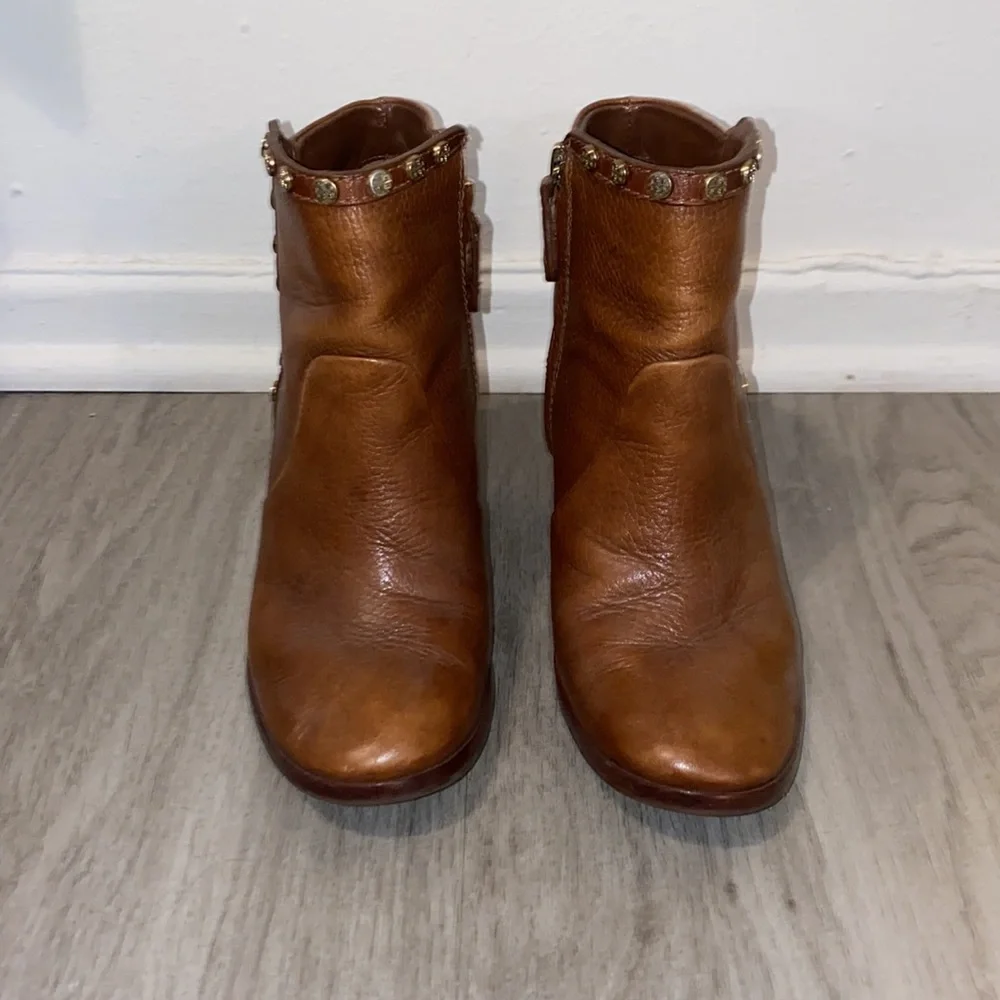 Tory Burch Boots 👢 - Picture 2 of 5